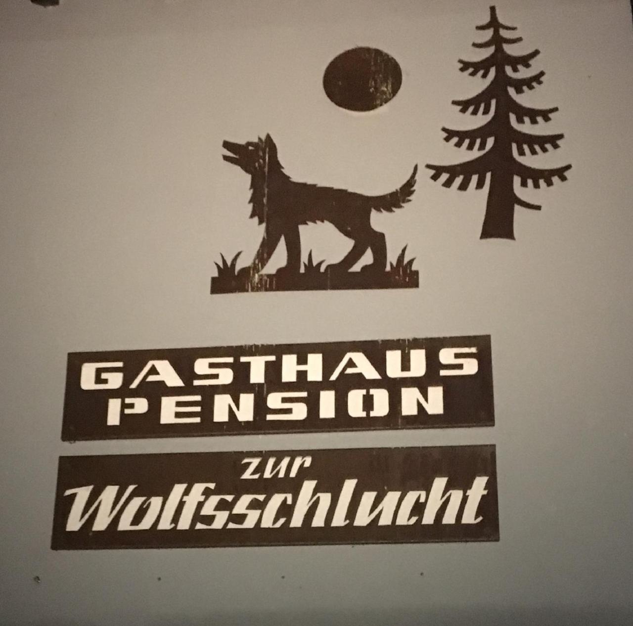 Gasthaus Zur Wolfsschlucht Hotel Sugenheim Buitenkant foto